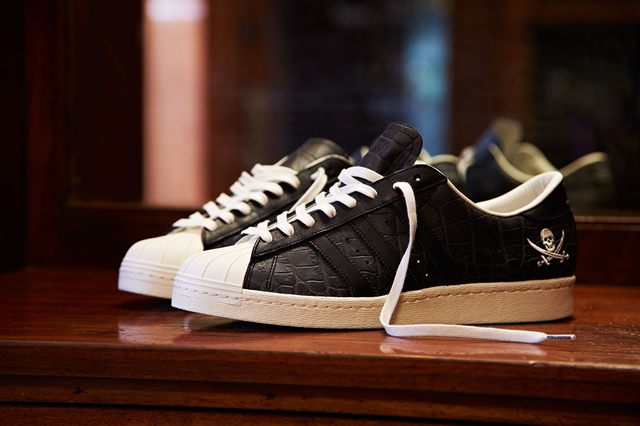 Adidas store consortium superstar