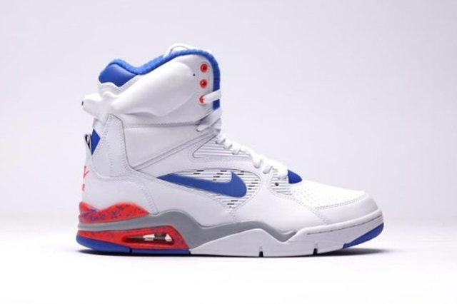 nike-air-command-force-ultramarine-available-01-570x401