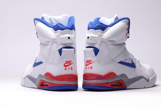 nike-air-command-force-ultramarine-available-04-570x401