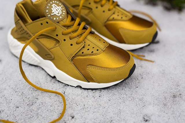 nike-air-huarache-run-bronzine-4-960x640