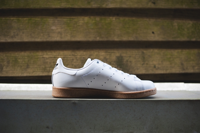 ADIDAS_STAN_SMITH_WHITE_GUM_S85434_SNEAKER_POLITICS-6_1024x1024