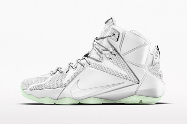 LeBron12-565x372