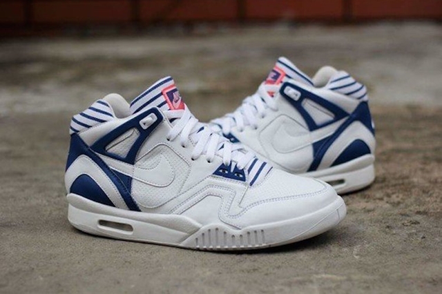 nike-air-tech-challenge-ii-pinstripe-2