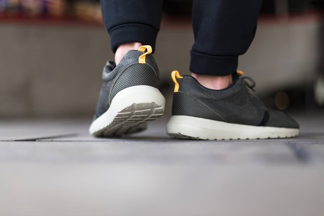 nike-roshe-run-nm-fb-cargo-khaki-3