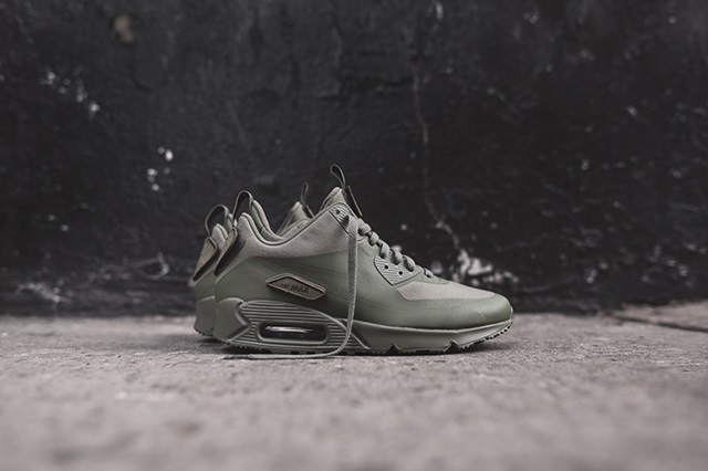 a-closer-look-at-the-nike-air-max-90-sneakerboot-sp-patch-steel-green-1