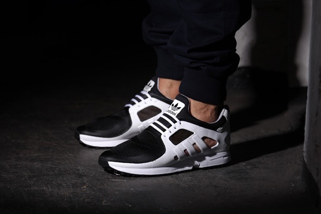 afew-store-sneaker-adidas-eqt-racer-2-0-core-black-rwhite-coreblack-16