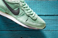 Nike internationalist khaki mint best sale