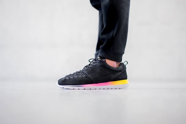 nike-roshe-run-woven-rainbow-sole-3