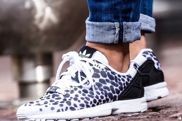 Adidas zx flux black and white hotsell