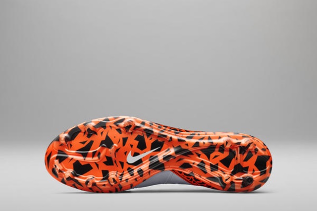 FA15_FB_Hypervenom2Phantom_HiTop_Plate_V1_native_600