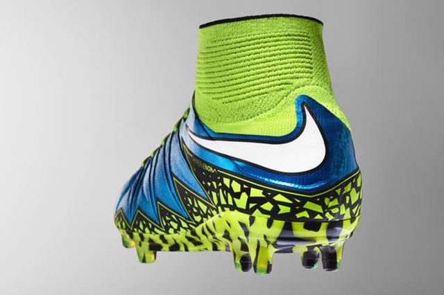 SU15_FB_WWC_HypervenomPhantom_HEEL_native_600