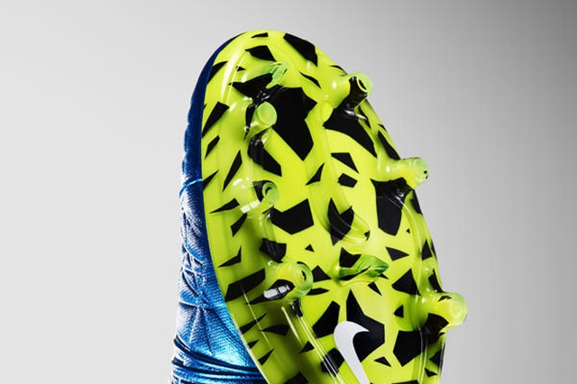 SU15_FB_WWC_HypervenomPhantom_OUT_native_600