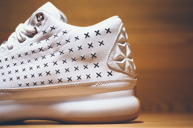 a-closer-look-at-the-nike-kobe-x-mid-ext-white-gum-light-brown-3