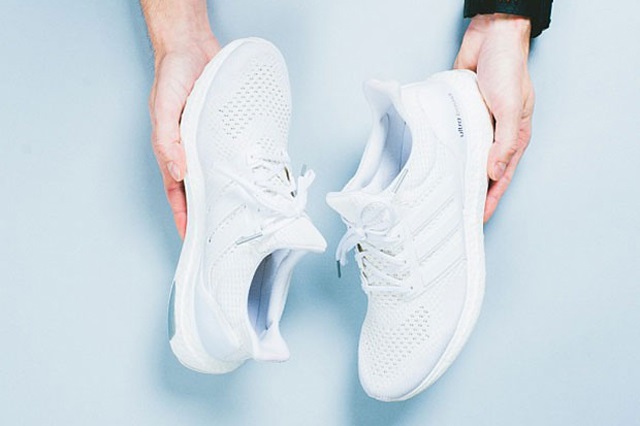 Adidas boost triple clearance white