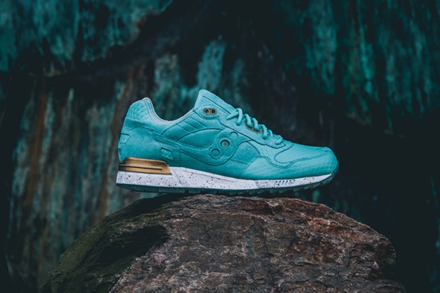 epitome-x-saucony-shadow-5000-righteous-one-01