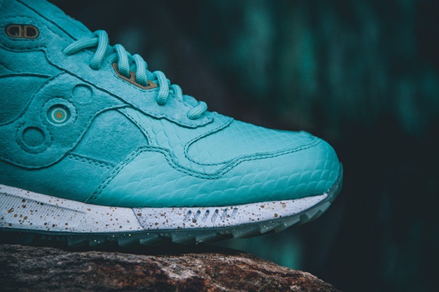 epitome-x-saucony-shadow-5000-righteous-one-02