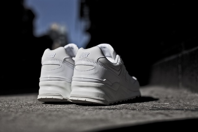 new-balance-ml999aw-white-out-5