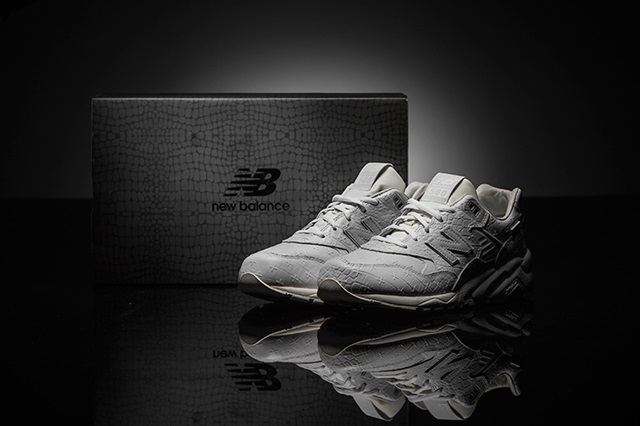 new-balance-mrt580xx-all-white-special-edition-1