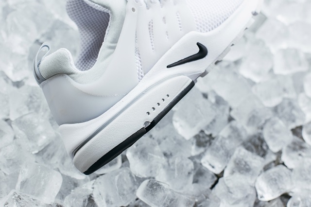 nike-air-presto-black-white-pack-03-960x640