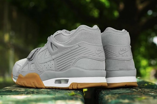 nike air trainer wolf grey