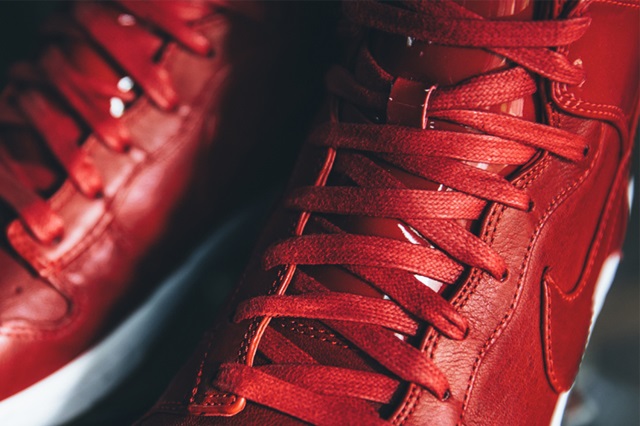 a-closer-look-at-the-nike-dunk-lux-high-sp-gym-red-5