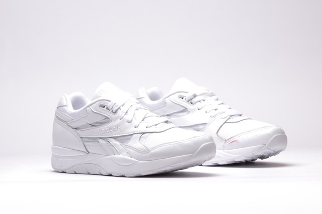 afew-store-sneaker-reebok-ventilator-supreme-white-white-white-13