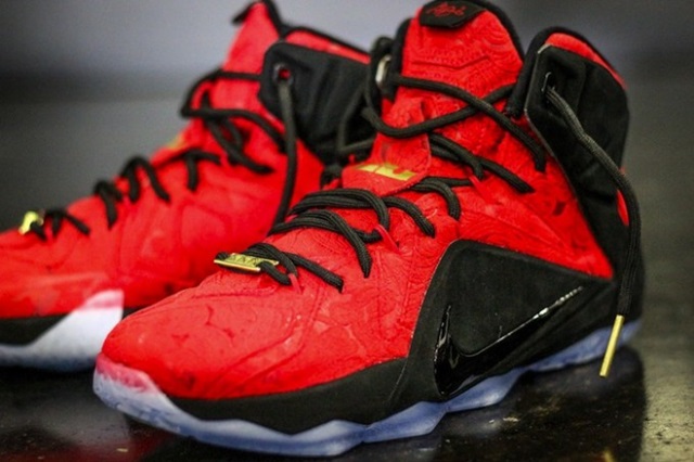 red-paisley-nike-lebron-12-ext-release-date-5-681x454