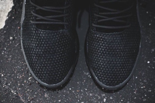 adidas-tubular-instinct-triple-black-1