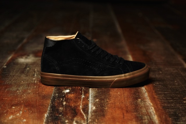 vans court mid dx