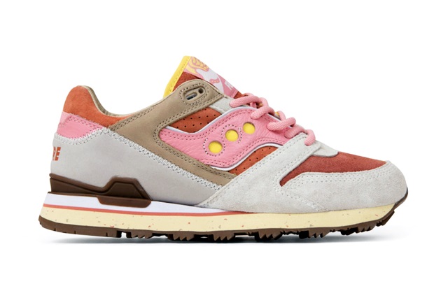 feature-saucony-courageous-bacon-eggs-2 (1)