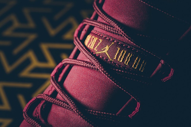 Burgundy velvet outlet jordans 12