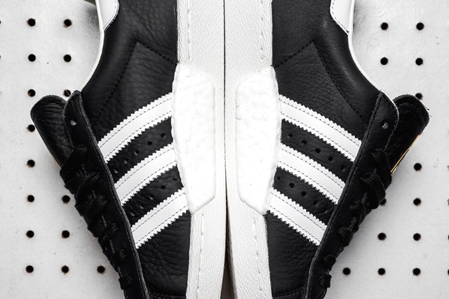 Adidas superstar best sale boost white