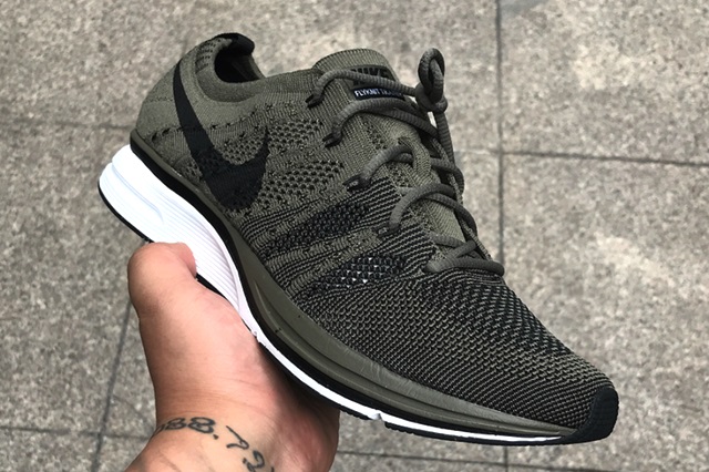 nike-flyknit-trainer-olive