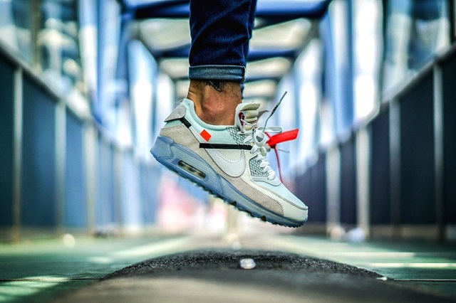best-on-feet-look-at-the-off-white-nike-air-max-90-sneakers-01