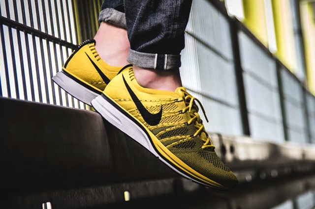 Nike-Flyknit-Trainer-Bright-Citron-AH8396-700-02