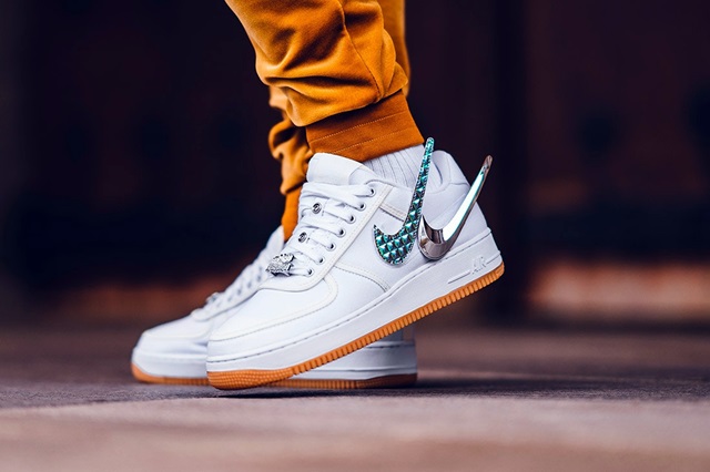 travis scotts airforces