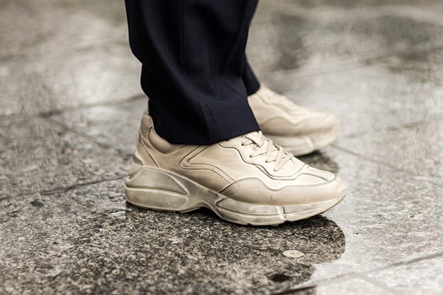 paris-mens-fw18-sneaker-street-style-10