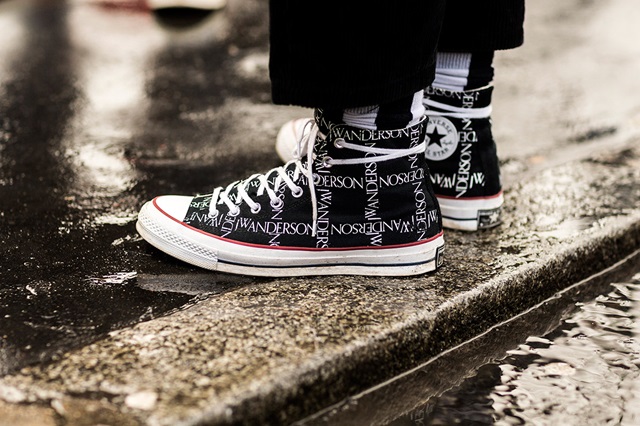 paris-mens-fw18-sneaker-street-style-5