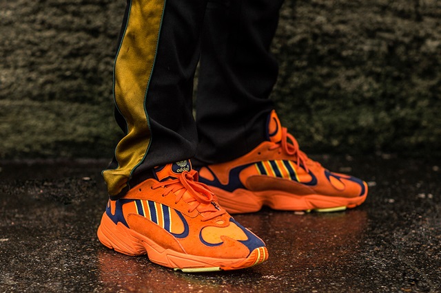 paris-mens-fw18-sneaker-street-style-6