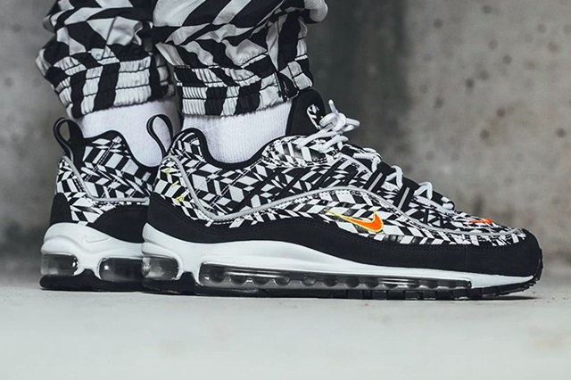 nike air all over print