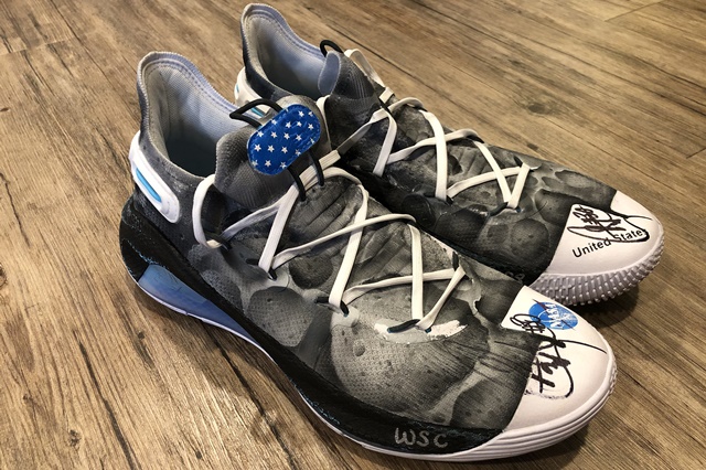 Stephen Curry Moon Landing Under Armour Curry 6_Signed Sneaker 3